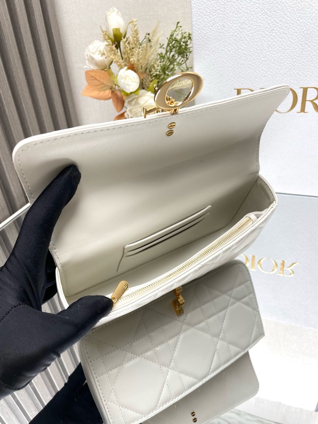 DIOR Miss Daisy Mini Bag Macrocannage Lambskin S3300U white