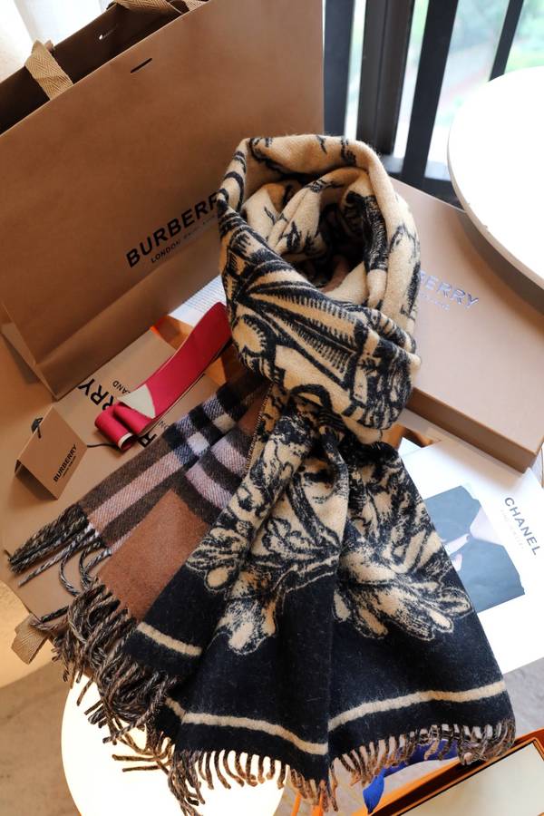 Burberry Scarf BBC00182