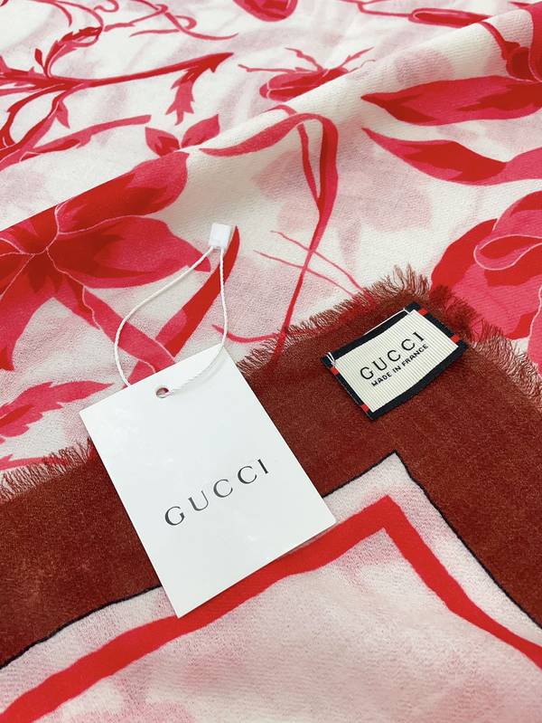 Gucci Scarf GUC00376