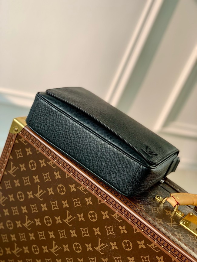 Louis Vuitton District PM M30851 black