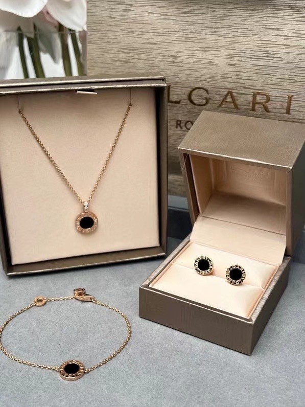 BVLGARI Earrings&necklace&Bracelet CE15351