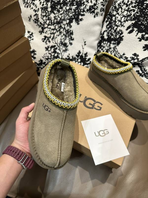 UGG Couple Shoes UGS00194