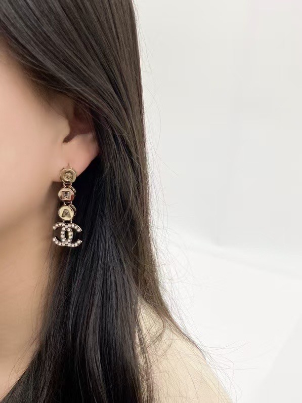 Chanel Earrings CE15634