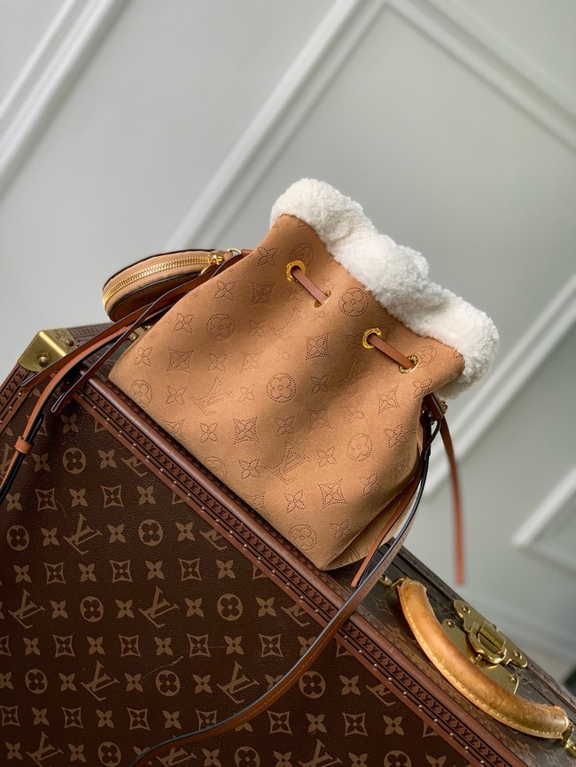 Louis Vuitton Bella M11839 Beige