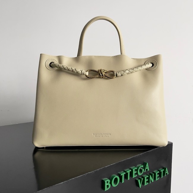 Bottega Veneta Andiamo Silky calfskin 810214 Natural