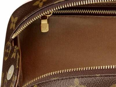 Louis Vuitton Monogram Canvas King Size Toiletry Bag M47528