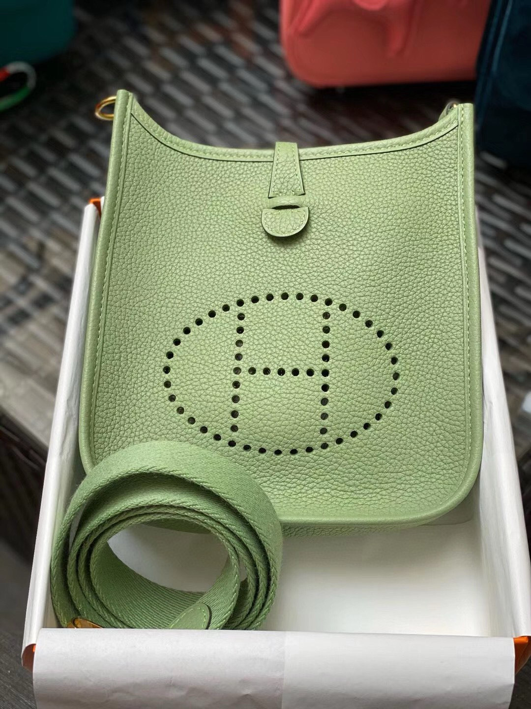 Hermes Evelyne original togo leather mini Shoulder Bag H15698 Green